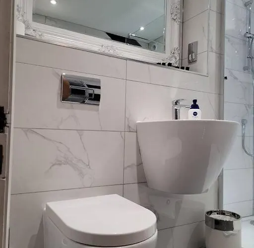Luxury Penthouse On Waterside * Нерсборо
