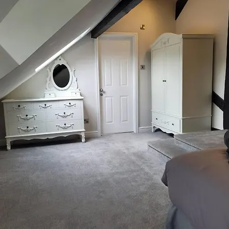 Luxury Penthouse On Waterside * Knaresborough