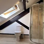 Luxury Penthouse On Waterside *
