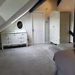 Luxury Penthouse On Waterside * Knaresborough